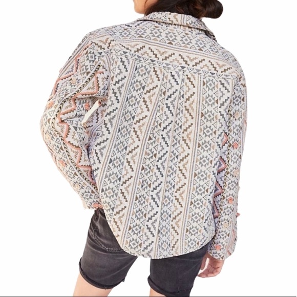 ANTHROPOLOGIE Verb Kellianne Bohemian Rug Tasseled Shirt Jacket Size L NEW - Picture 3 of 15